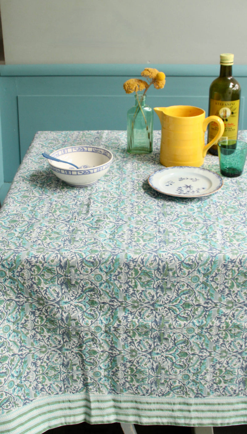 Rozablue - NEW - Tcs-bzb23 Tablecover small Birdz blue 150 x 240