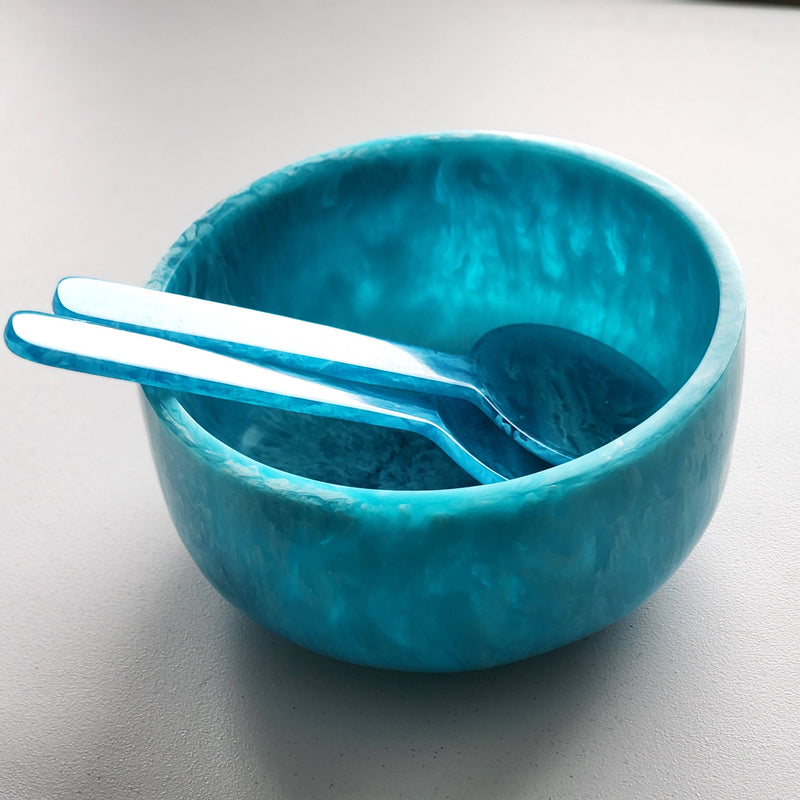 Gibb & Daan - Large Hand Poured Resin Salad Serving Bowl - Matching Server: Light Blue